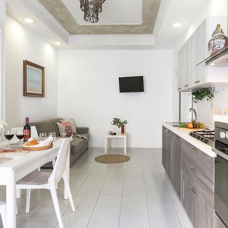 פורטו רקנאטי Italian Experience-La Rondine Apartment מראה חיצוני תמונה