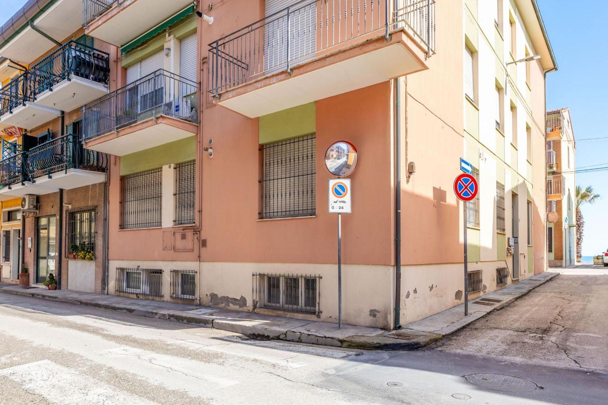 פורטו רקנאטי Italian Experience-La Rondine Apartment מראה חיצוני תמונה